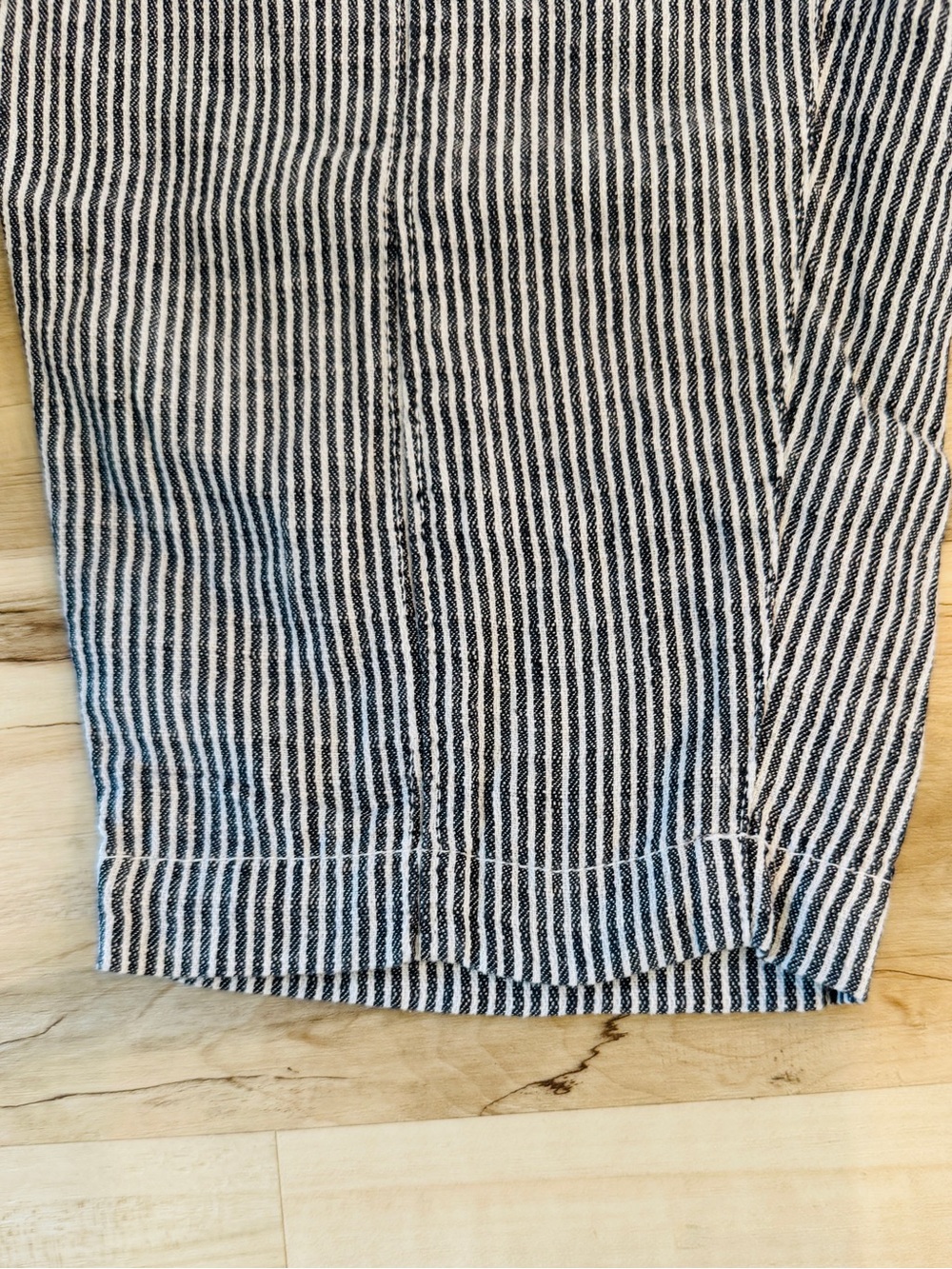 Old Navy Pinstripe Blue & White Linen Pants - Picture 4 of 5